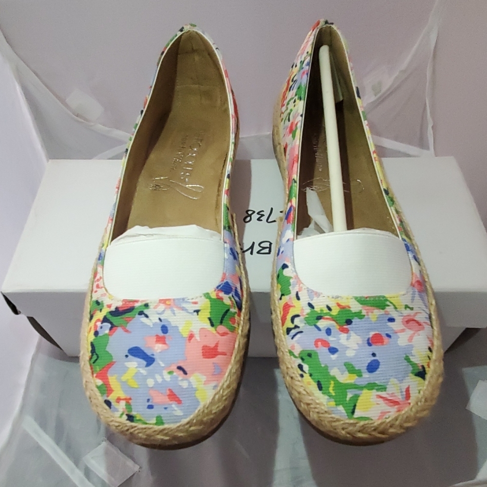 Aerosoles Women slip on summer shoe Called the Counselor
